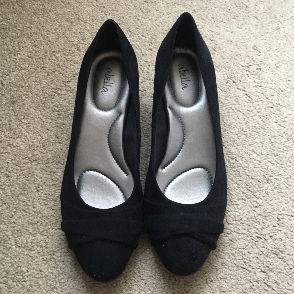 Low wedge black suede flats
